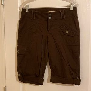 DKNY brown Bermuda cargo shorts size 8